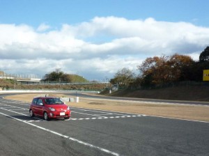 走りを楽しむのには申し分のない動力性能